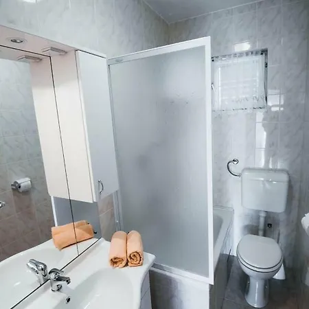 Apartmani Tamaris Vodice Esterno foto