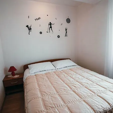 Apartmani Tamaris Vodice Esterno foto