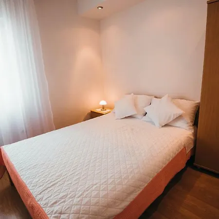 Apartmani Tamaris Vodice Esterno foto