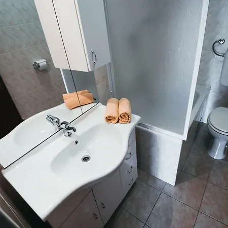Apartmani Tamaris Vodice Esterno foto