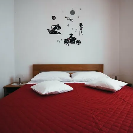 Apartmani Tamaris Vodice Esterno foto