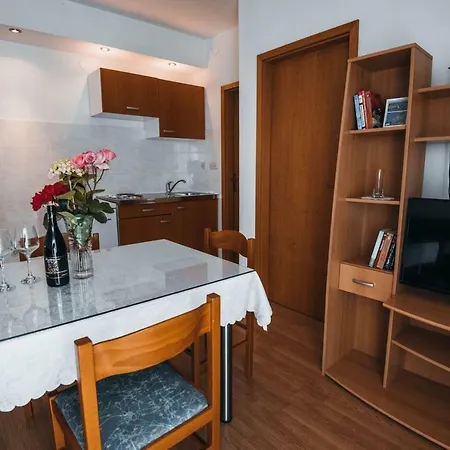 Apartmani Tamaris Vodice Esterno foto