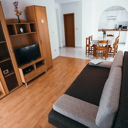 Apartmani Tamaris Vodice Esterno foto