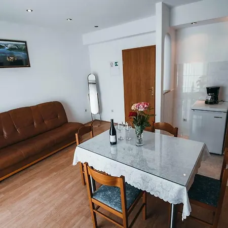 Apartmani Tamaris Vodice Esterno foto