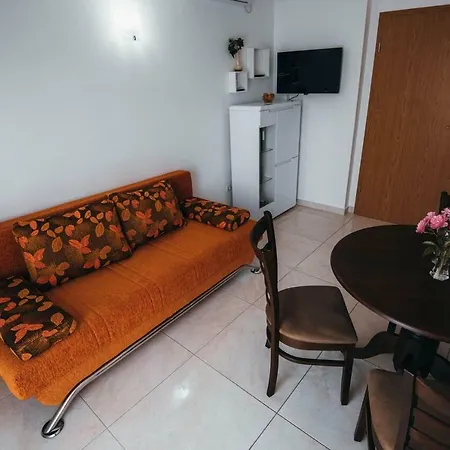Apartmani Tamaris Vodice Esterno foto