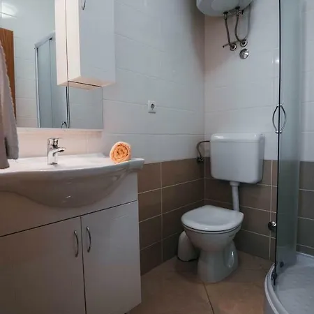 Apartmani Tamaris Vodice Esterno foto